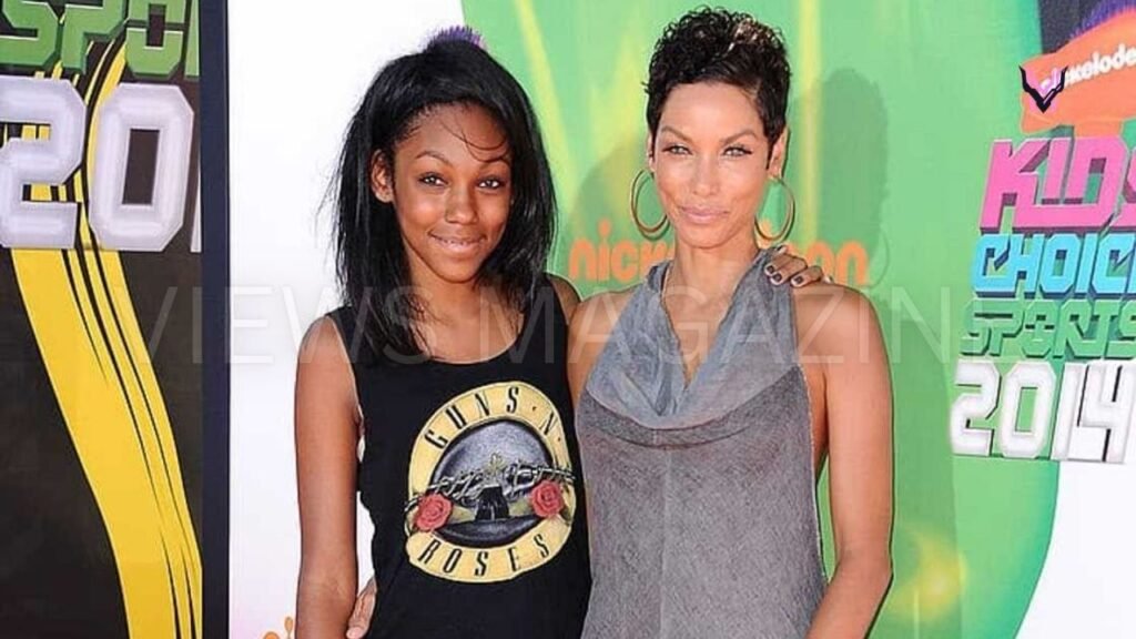 Zola Ivy Murphy With Mother